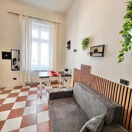 Domira Olivova Apartment Prag